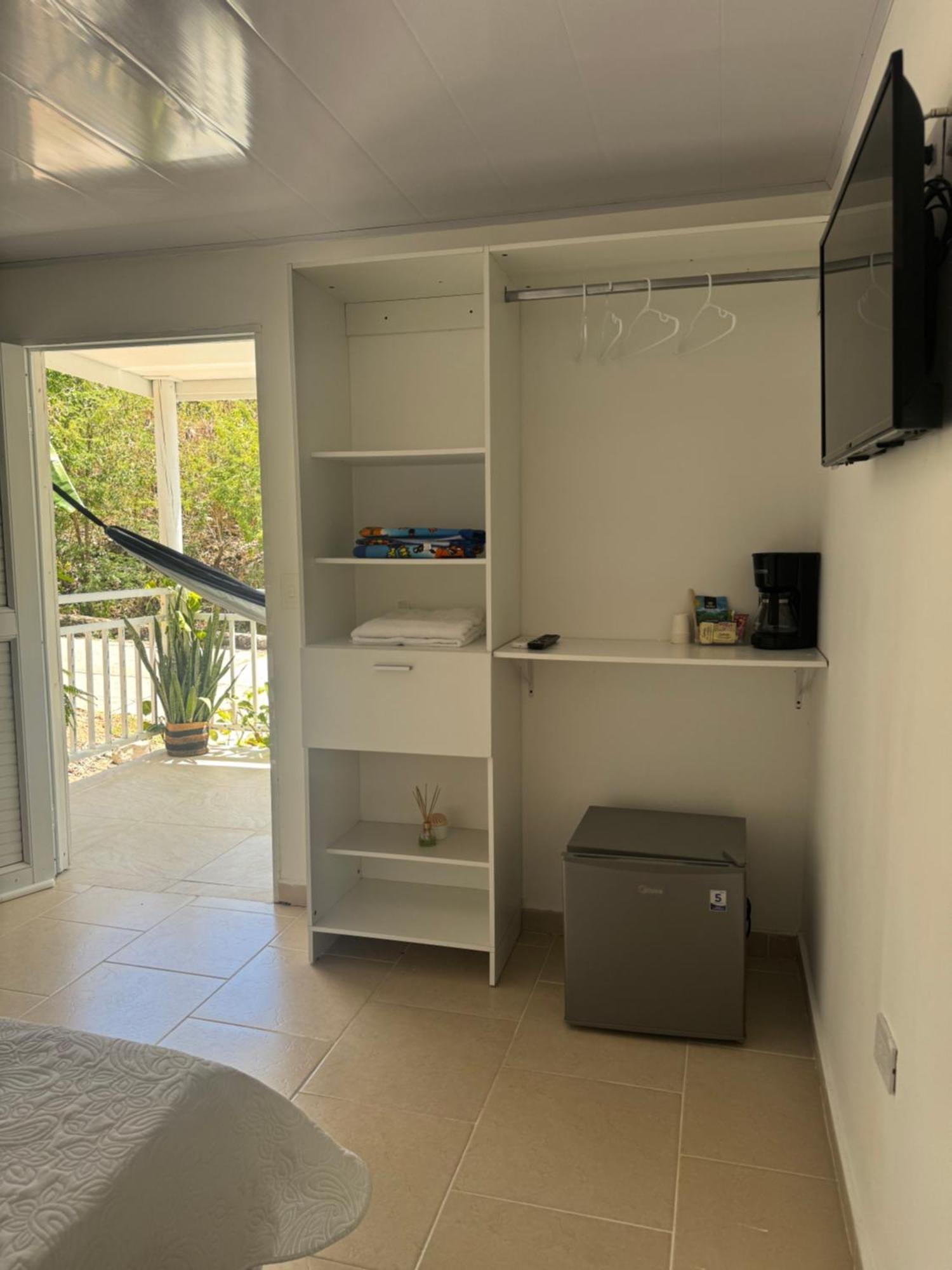 Leonor'S Guest House South West Bay المظهر الخارجي الصورة